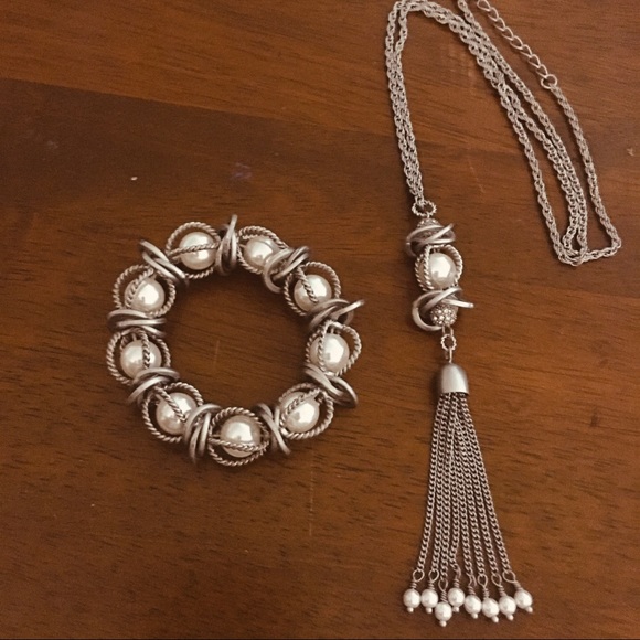 Jewelry Set - Picture 5 of 9